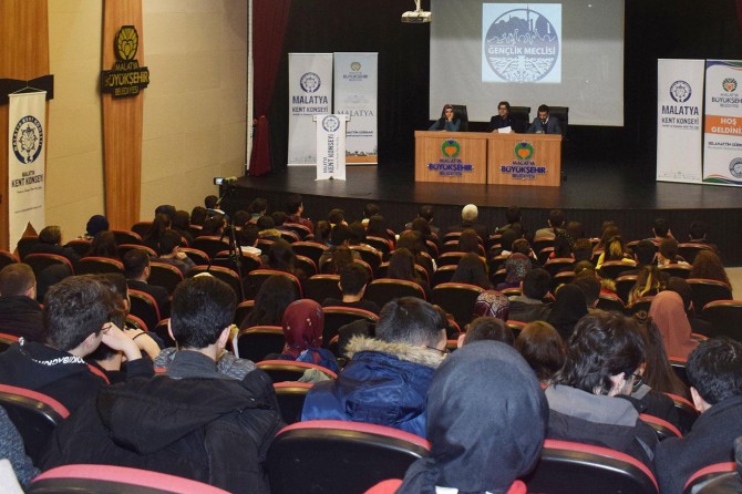 Malatya Kent Konseyi Gençlik Meclisi Başkanını ve yürütme kurulunu seçti.