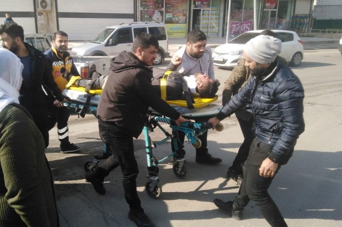 Otomobiller kafa kafaya çarpıştı: Bir yaralı