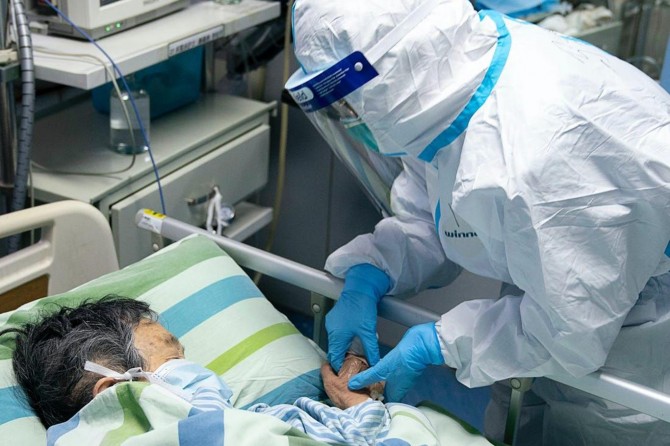 Çin'de koronavirüsten dolayı ölenlerin sayısı 106'ya yükseldi