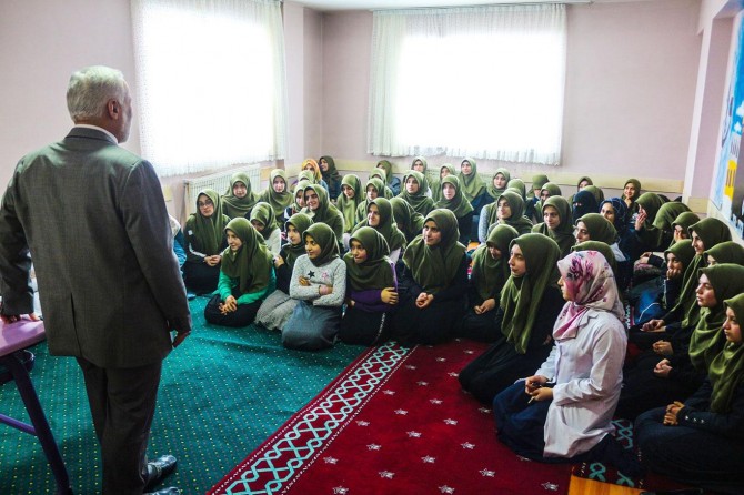 Ağrı'da ''Her Ay Bir Konu Bir Konuk'' projesi hayata geçirildi