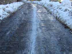 Bitlis'te Yollar Buz Pistine Döndü Foto