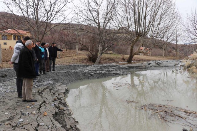 Malatya’da depremin ardından suyun rengi değişti: Mahalleli tedirgin