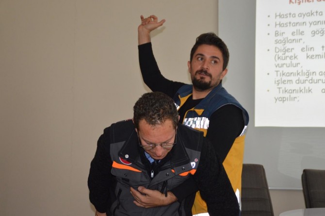 Ağrı'da basın mensuplarına ilk yardım eğitimi verildi