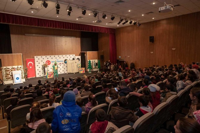 Beş bin çocuk gönlünce eğlendi