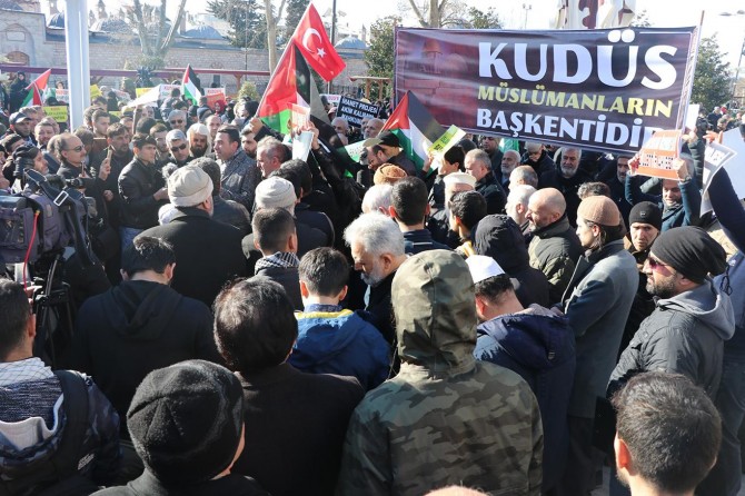​İstanbul’da siyasi parti ve STK’lar Kudüs için tek yürek oldu