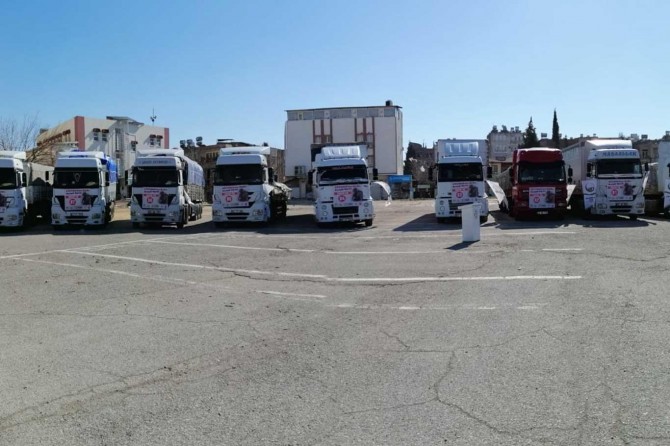 Adıyaman'dan İdlib'e 12 TIR'lık yardım