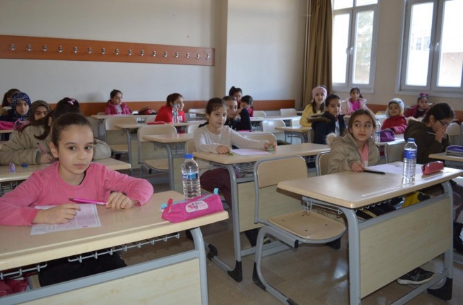 Siyer Yarışması'na ilk kez katılacakların heyecanları dikkatlerden kaçmadı