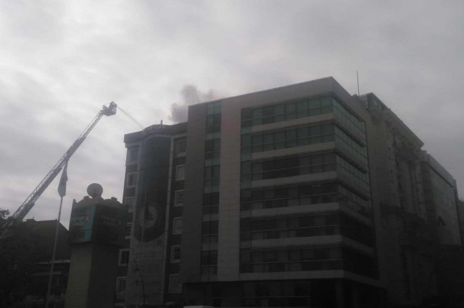 Elazığ'da işhanındaki yangın korkuttu