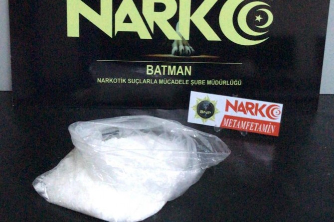 Batman'da operasyonda bir kilo 400 gram metamfetamin maddesi ele geçirildi