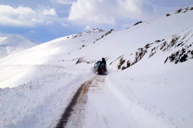 Malatya'da kar nedeniyle kapanan 132 mahalle yolu ulaşıma açıldı