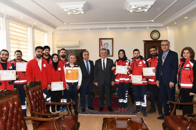 Elazığ depreminde görev alan UMKE ekibi ödüllendirildi
