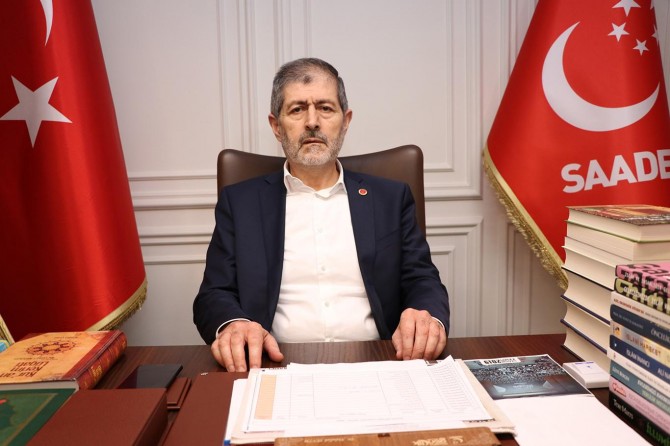 Ümmet olma vasfımızı kaybetmiş olmamız düşmanlarımıza bu cesareti veriyor