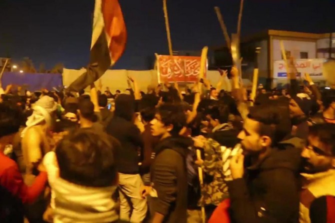 Li Iraqê terefdarê es-Sadr û xwepêşandêr pev çûn: 8 mirî