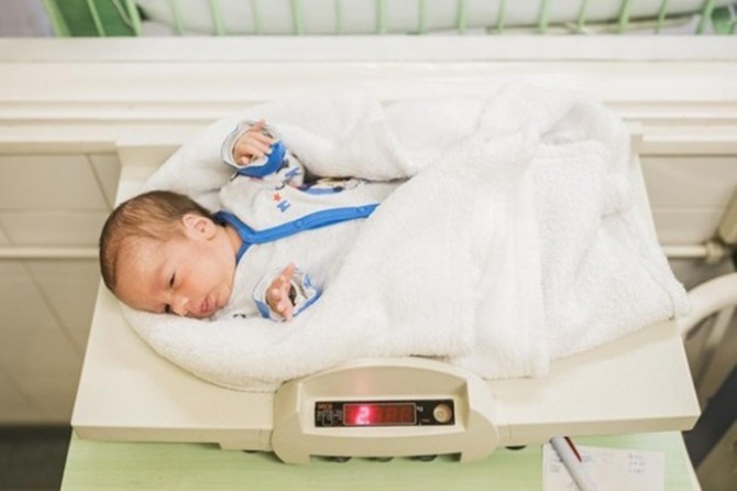 Yunanistan, her yeni doğan bebek için 2 bin euro yardım yapacak