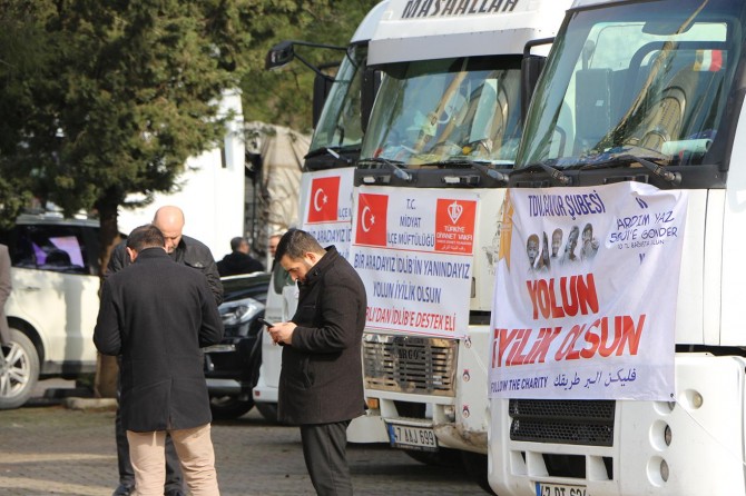 Mardin’den Elazığ ve İdlib’e yardım TIR’ları gönderildi