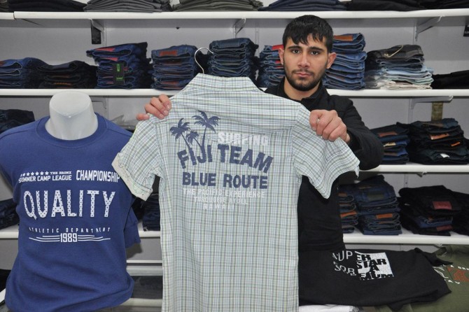 Tişörtlerin üzerindeki yabancı yazı ve sembollere dikkat!