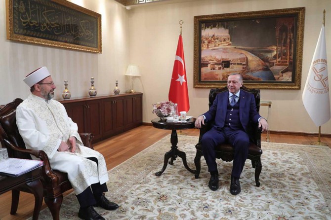 Cumhurbaşkanı Erdoğan, Diyanet İşleri Başkanlığını ziyaret etti