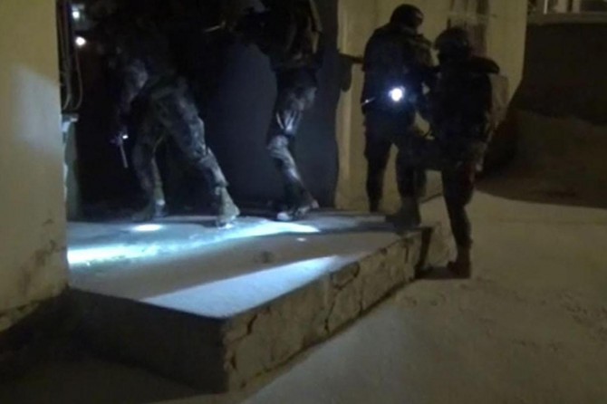 İzmir merkezli 16 ilde suç örgütlerine yönelik operasyon düzenlendi