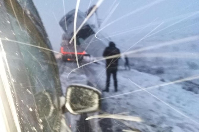 Engelli sporcuları taşıyan minibüs Mardin'de devrildi