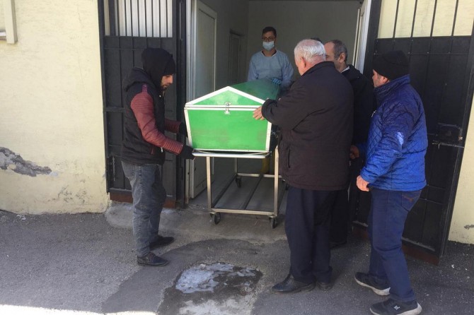 Karbonmonoksit gazından zehirlenen yaşlı adam hayatını kaybetti