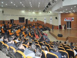 Batman Üniversitesi'nde "Arap Baharı" Konuşuldu