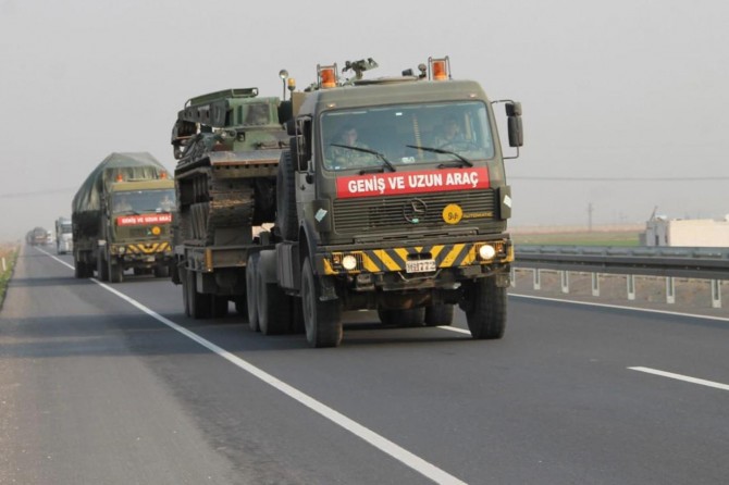 TSK, İdlib'deki gözlem noktalarına takviye sevkiyat yaptı