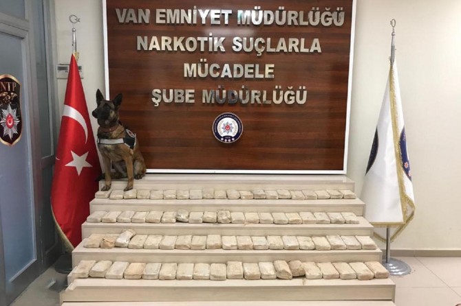 Van'da 54 kilogram eroin ele geçirildi
