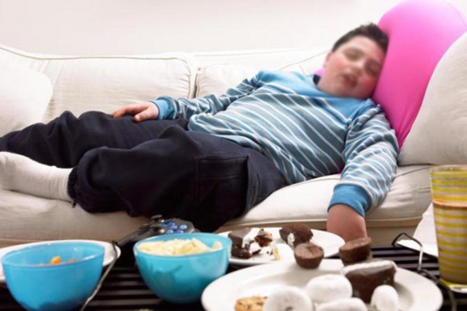 6 saatten az uyumak obezite riskini artırıyor