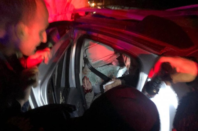 Mardin’de otomobil TIR’a arkadan çarptı: 2 yaralı