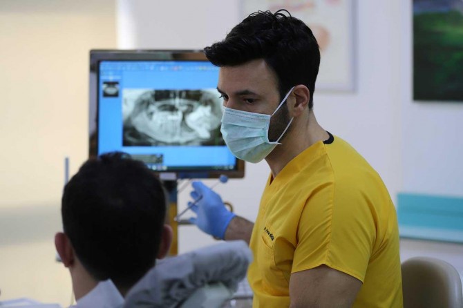 7 adımda pembe diş etlerine sahip olmanın yolları