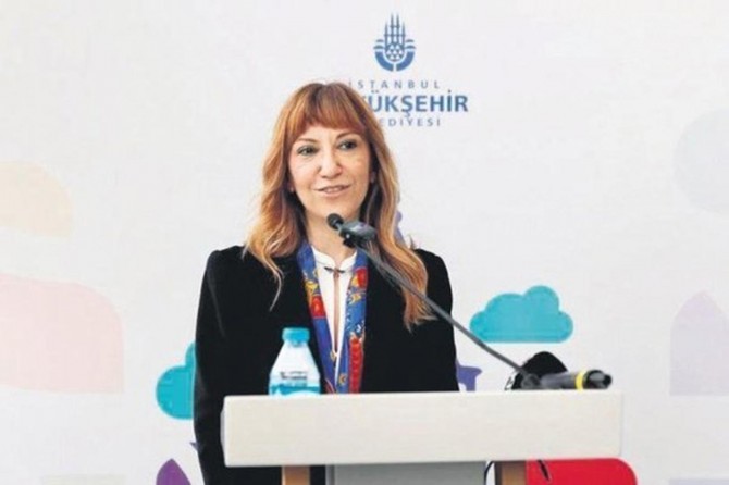 Alîkara Sekreterê Giştî ya ŞBSê ya ku heqaret li pîrekên bi hîcab kiribû îstîfa kir