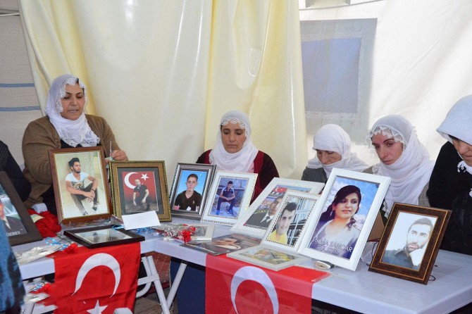 Evlat nöbetindeki bir ailenin daha çocuğu teslim oldu