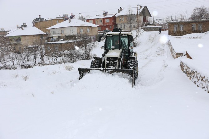 Bitlis’te 153 köy yolu ile ulaşım sağlanamıyor