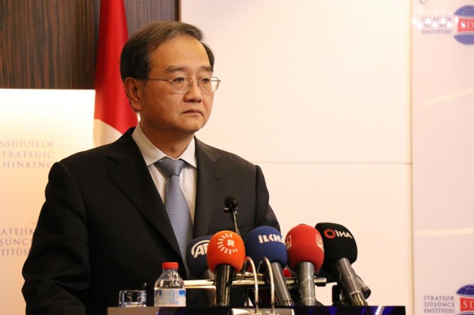 Çin’in Ankara Büyükelçisi Deng Li: “Coronavirüs kontrol altına alınıyor”