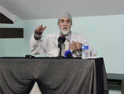 Göktaş Hoca Okurlarıyla Buluşmaya Devam Ediyor