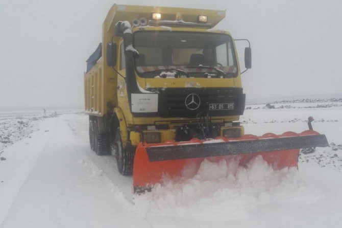 Şanlıurfa'da belediyenin kar temizleme çalışmaları