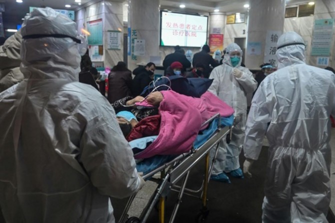 Çin’de bin 700 sağlık çalışanı virüs kaptı