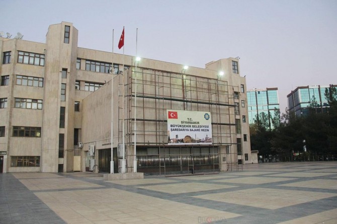 Diyarbakır Büyükşehir Belediyesinden dekoratif şehir aydınlatması iddialarına yalanlama