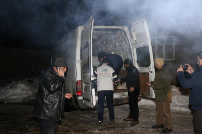 IHO-EBRAR li Wanê ji kesên ku ji ber erdhejê mexdûr bûne re alîkarî kir