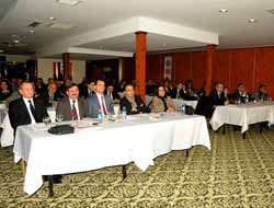 Diyarbakır'da Büyükşehir Yasası Tartışıldı