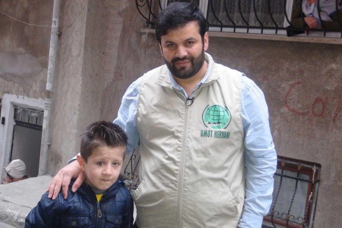 Umut Kervanı, görme engelli çocuk için protez göz yaptırdı