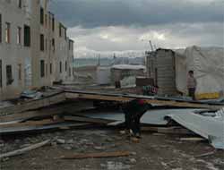 Mahallelinin Fırtınayla Başı Dertte