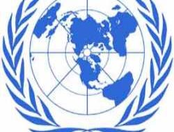 BM: Dini sembol okuldan atılma sebebi olamaz