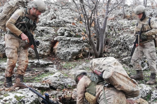 Mardin'de jandarmanın ikna ettiği PKK'lı teslim oldu