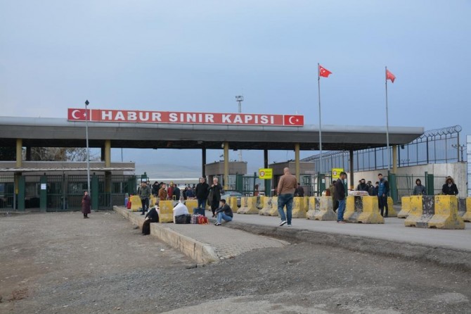 Habur Sınır Kapısı Corona virüs tedbirleri kapsamında giriş ve çıkışlara kapatıldı
