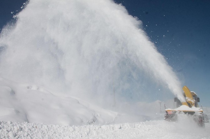 Bitlis, Van, Hakkâri ve Muş’ta 165 yerleşim birimi ulaşıma kapandı
