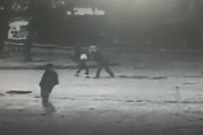 Kadını darp eden kişi MOBESE kameralarına yakalandı