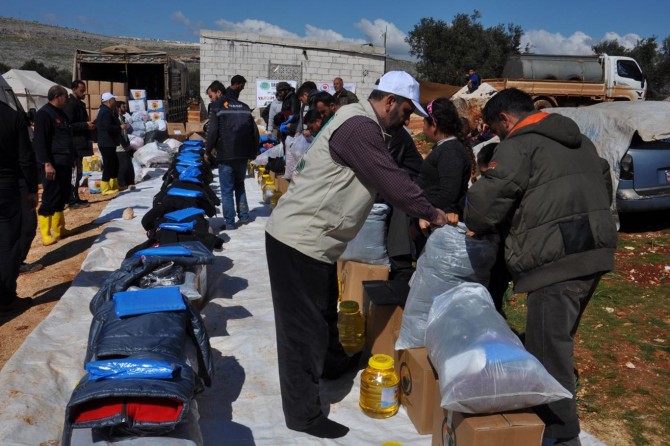 Umut Kervanı Suriye'de İdlib halkına yardımlarına devam ediyor