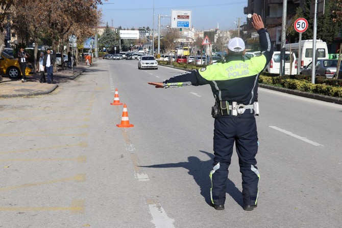 Gaziantep'te trafik kurallarını ihlal eden sürücülere para cezası verildi