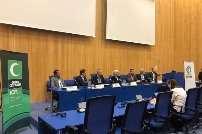 Yeşilay, 18 ülke temsilcisiyle Viyana’daki BM konferansında deneyimlerini paylaştı